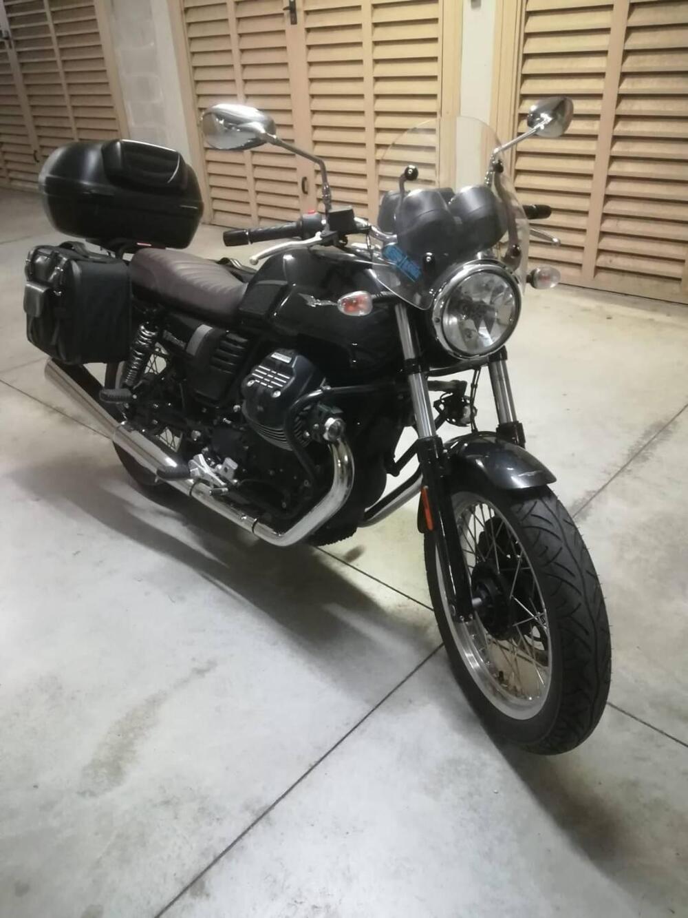 Moto Guzzi V7 III Special (2017 - 20) (3)