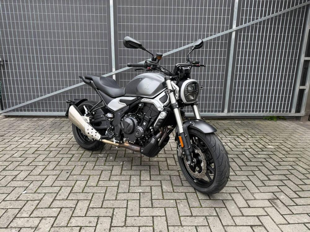 Voge Trofeo 500AC (2022 - 26) (3)