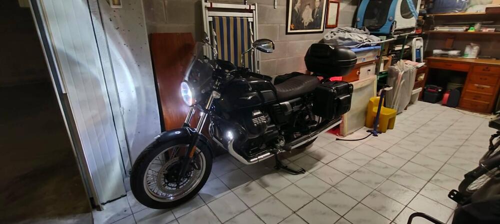 Moto Guzzi V7 III Special (2017 - 20) (7)