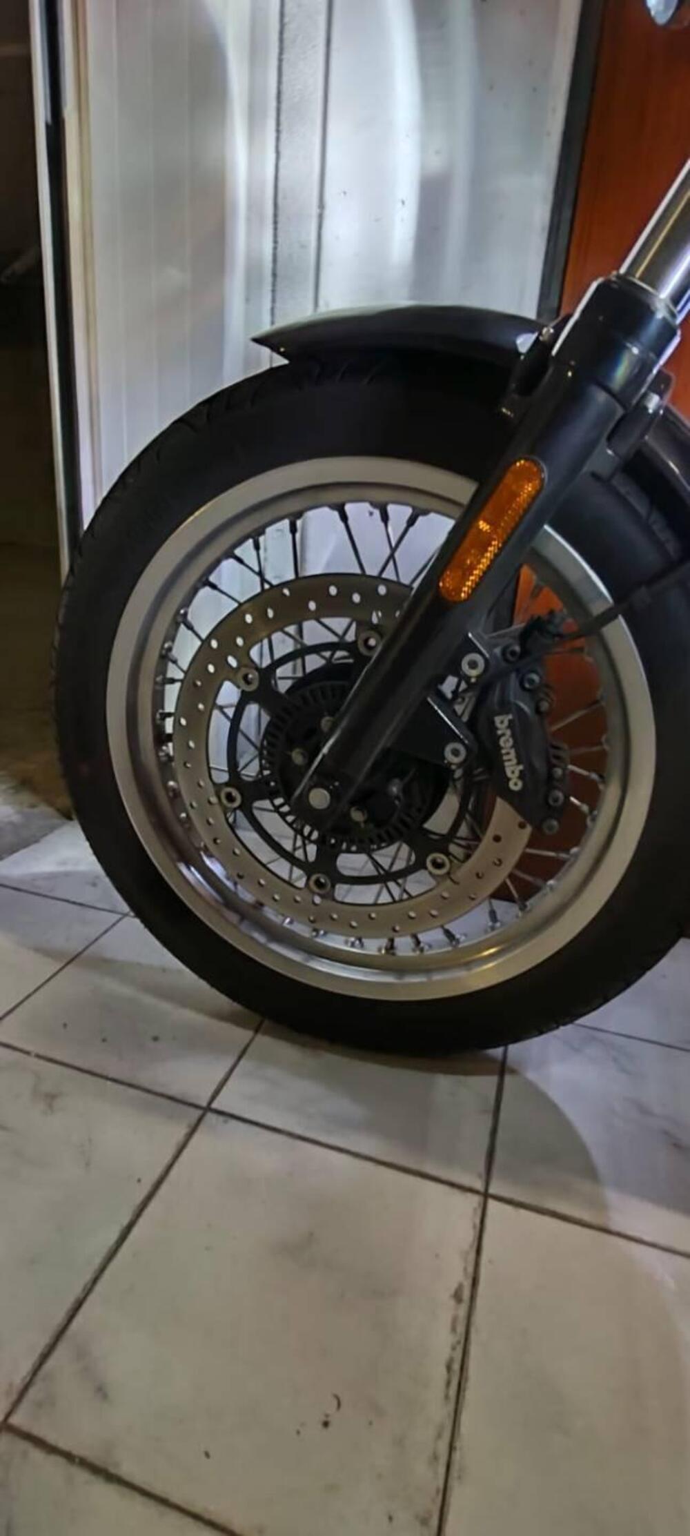 Moto Guzzi V7 III Special (2017 - 20) (10)