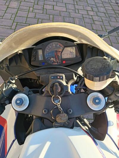 Honda CBR 600 RR (2009 - 12) usata