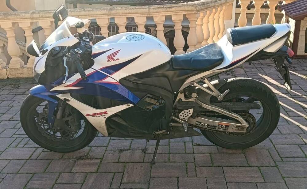 Honda CBR 600 RR (2009 - 12) (4)