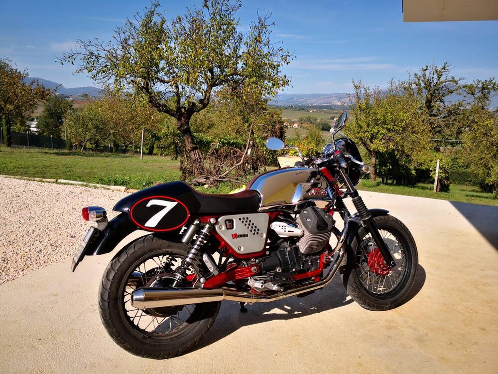 Moto Guzzi V7 Racer (2012 - 14) (4)