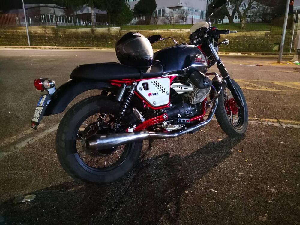 Moto Guzzi V7 Racer (2012 - 14) (7)