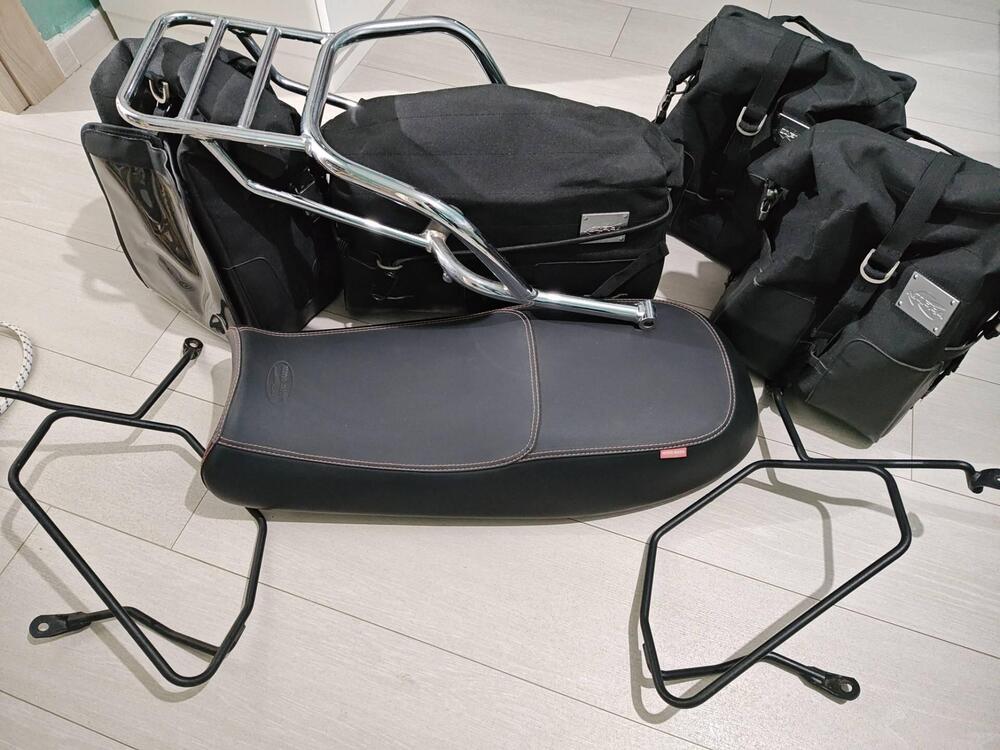 Moto Guzzi V7 Racer (2012 - 14) (9)