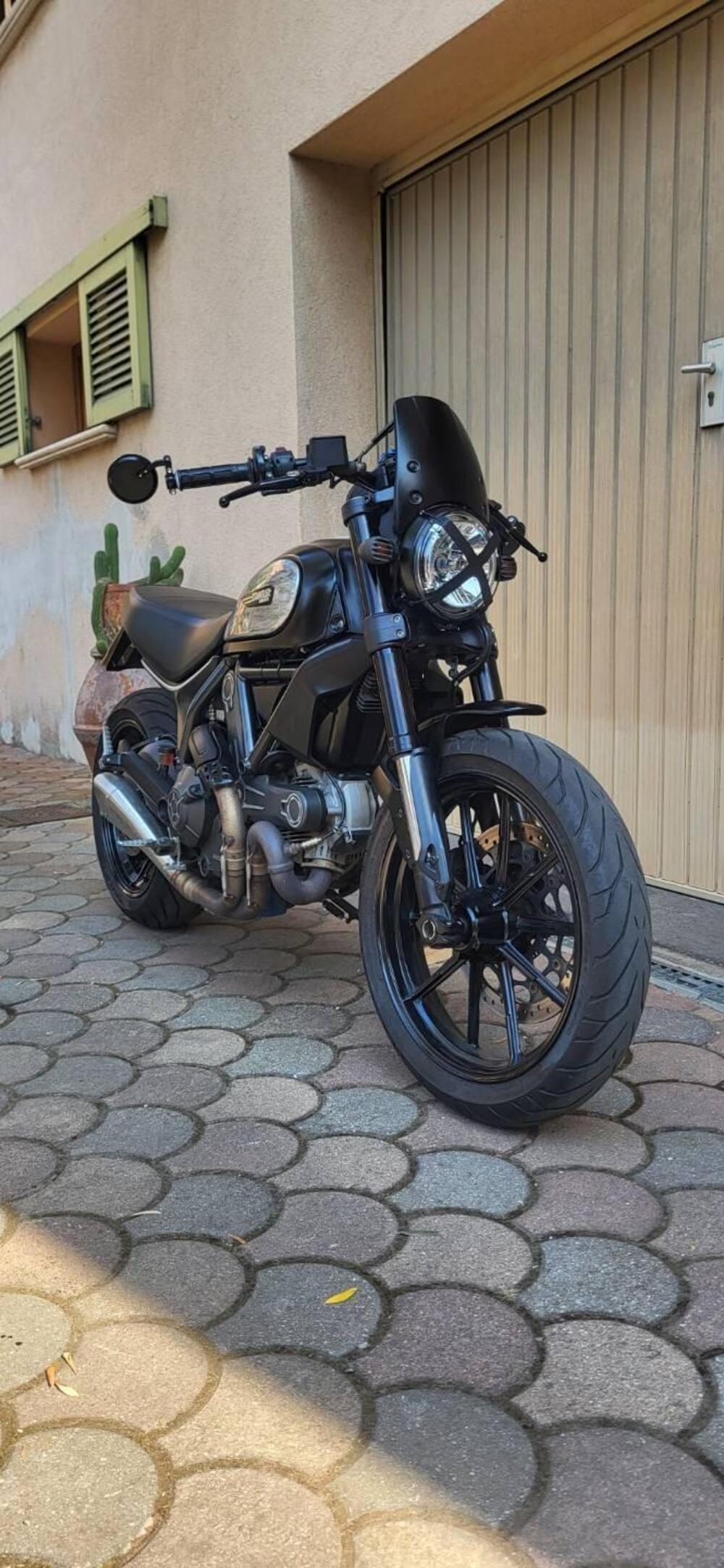 Ducati Scrambler 800 Icon (2015 - 16)
