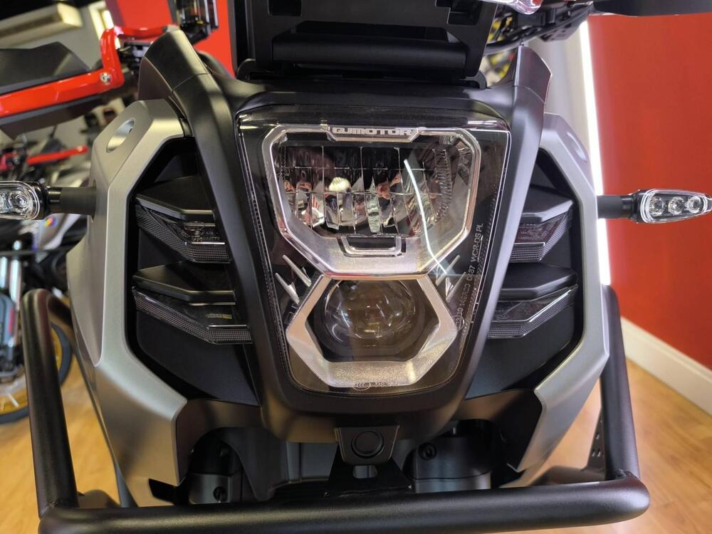 QJ Motor SVT 650 X (2025 - 26) (2)