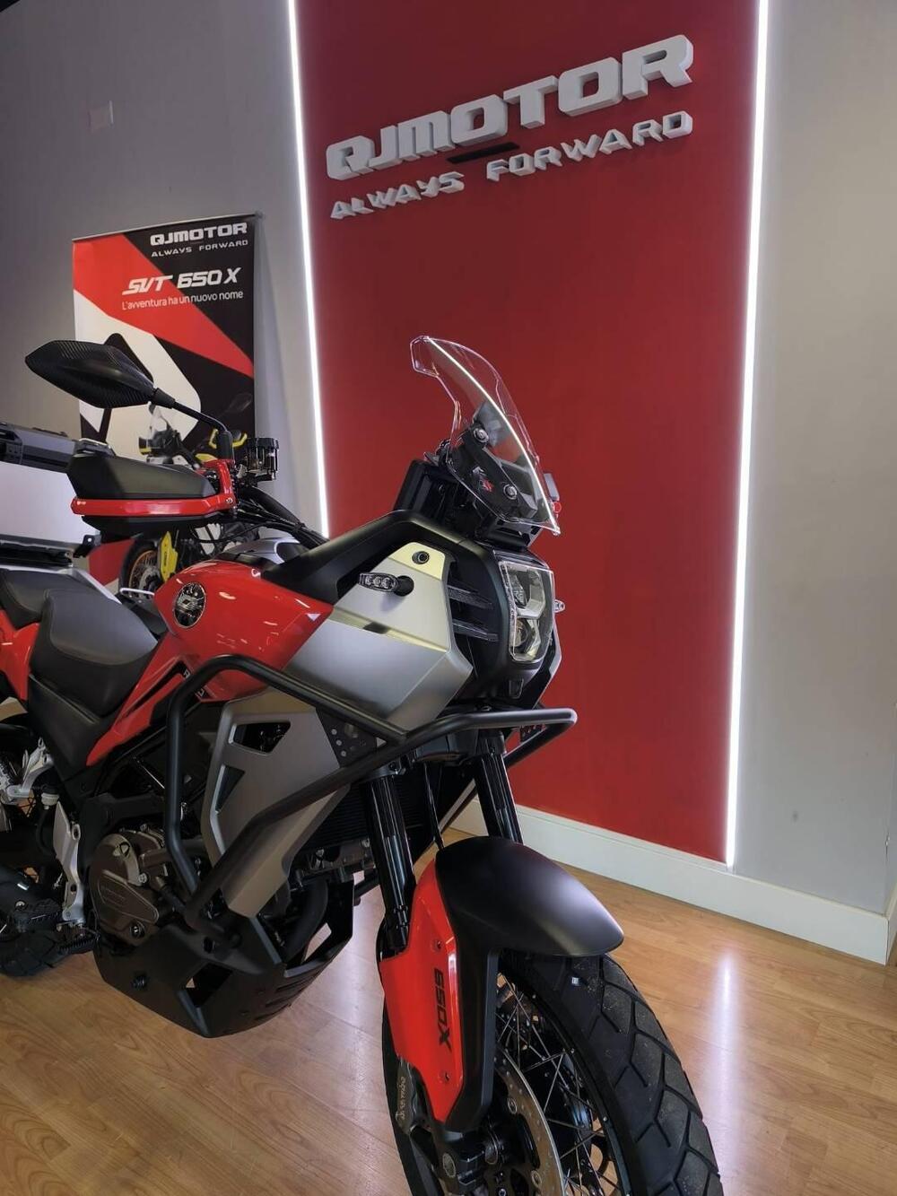 QJ Motor SVT 650 X (2025 - 26) (4)