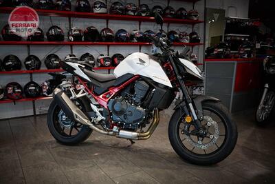 Honda CB 750 Hornet (2025) nuova