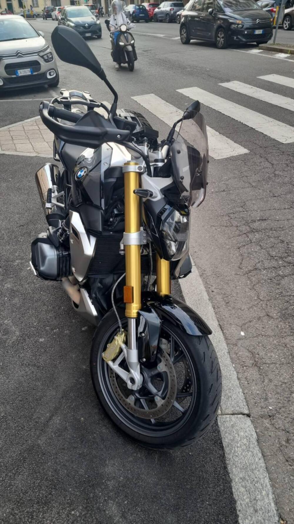 Bmw R 1250 R (2021 - 25) (2)