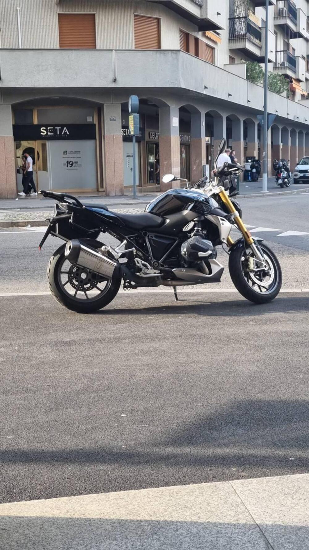 Bmw R 1250 R (2021 - 25) (3)