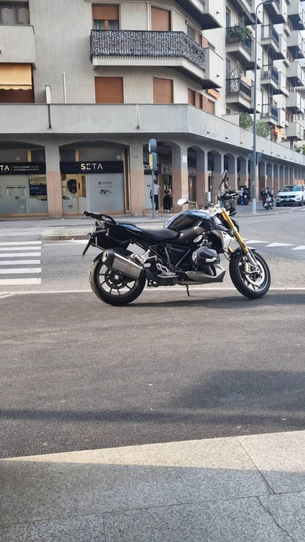 Bmw R 1250 R (2021 - 25) (4)