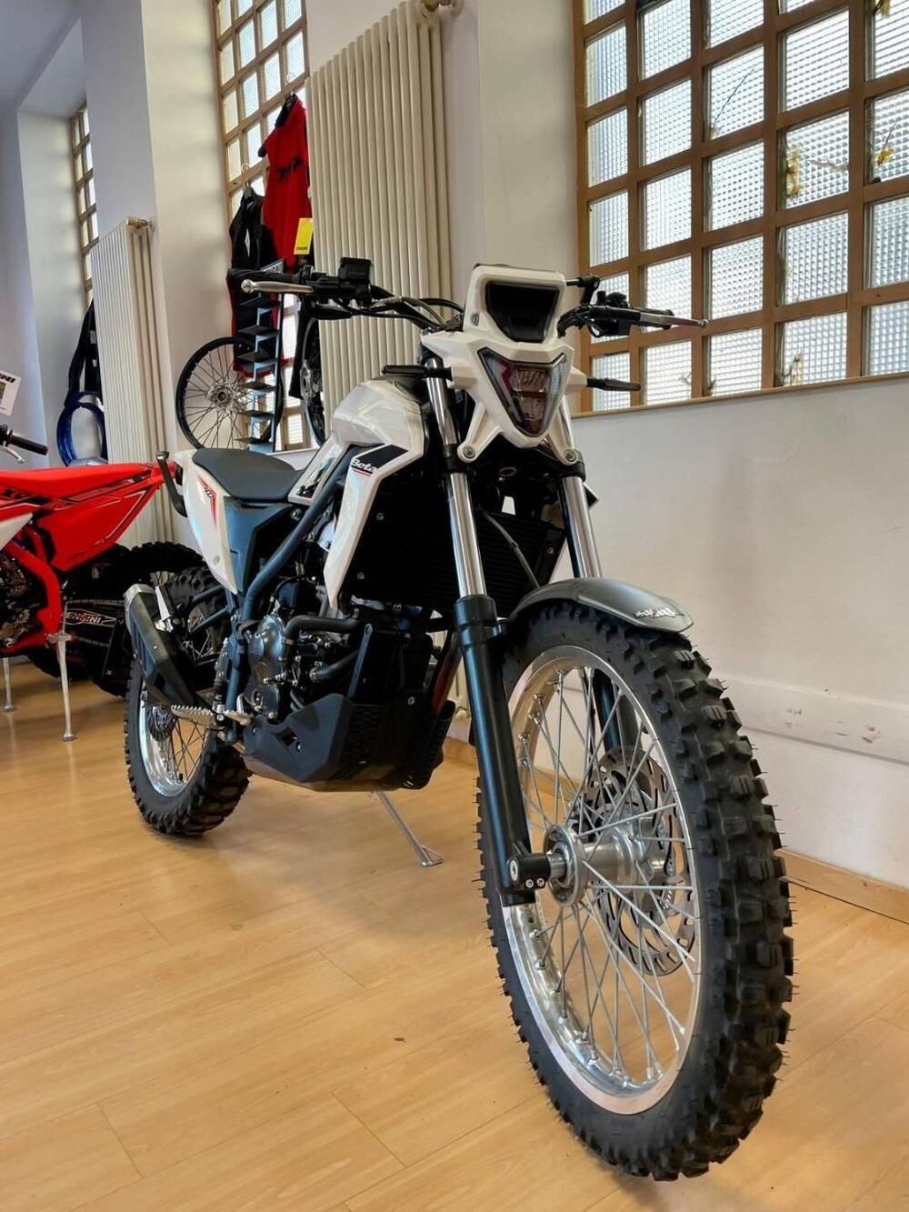 Betamotor Alp 4.0 (2024 - 26) (4)