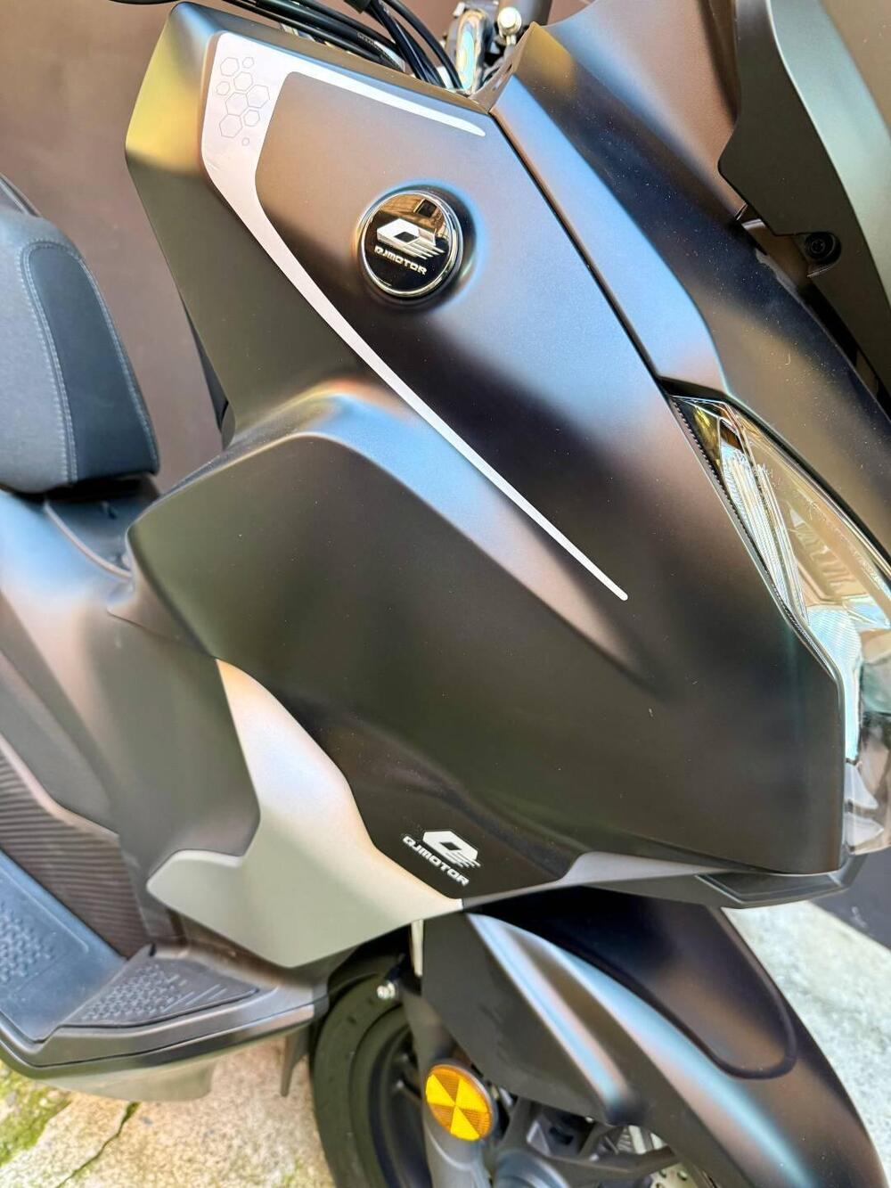 QJ Motor MTX 300 (2025 - 26) (4)