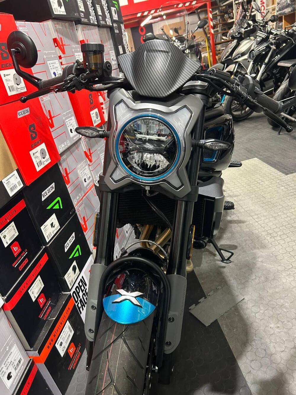 CFMOTO 700CL-X Sport (2022 - 25) (4)