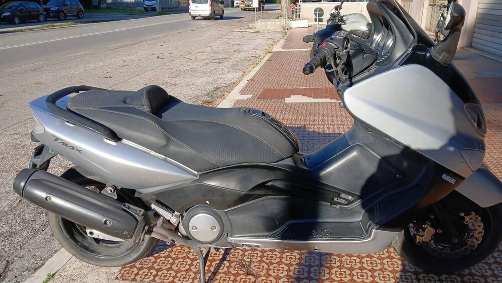 Yamaha T-Max 500 (2004 - 07) (3)