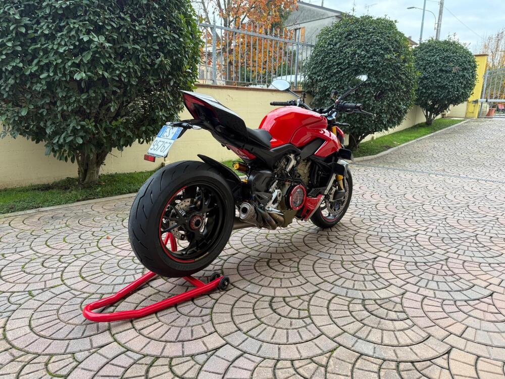 Ducati Streetfighter V4 1100 S (2020) (3)
