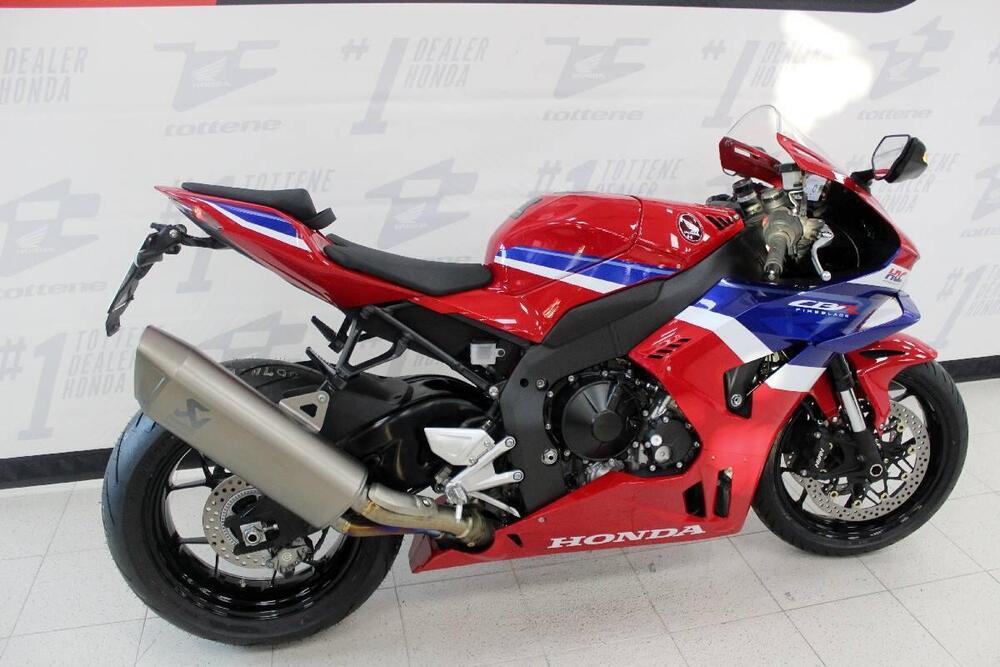 Honda CBR 1000 RR-R Fireblade (2024 - 26) (2)