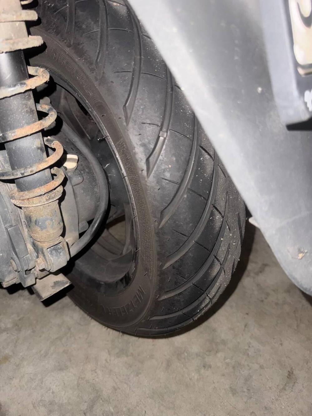 Yamaha Majesty 400 (2004 - 08) (6)