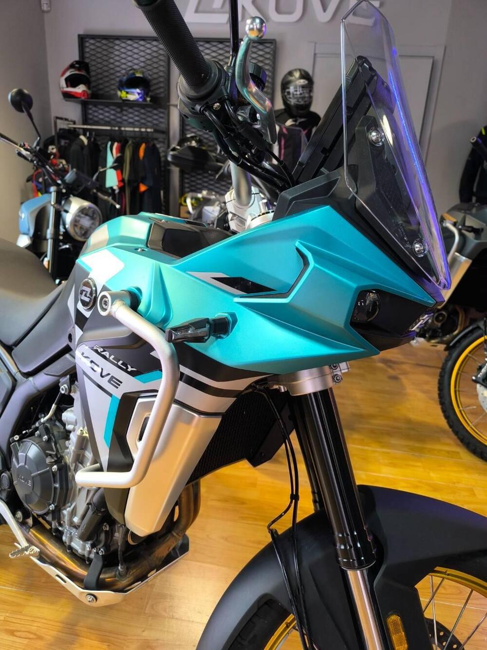 Kove 800X Pro (2024 - 25) (2)