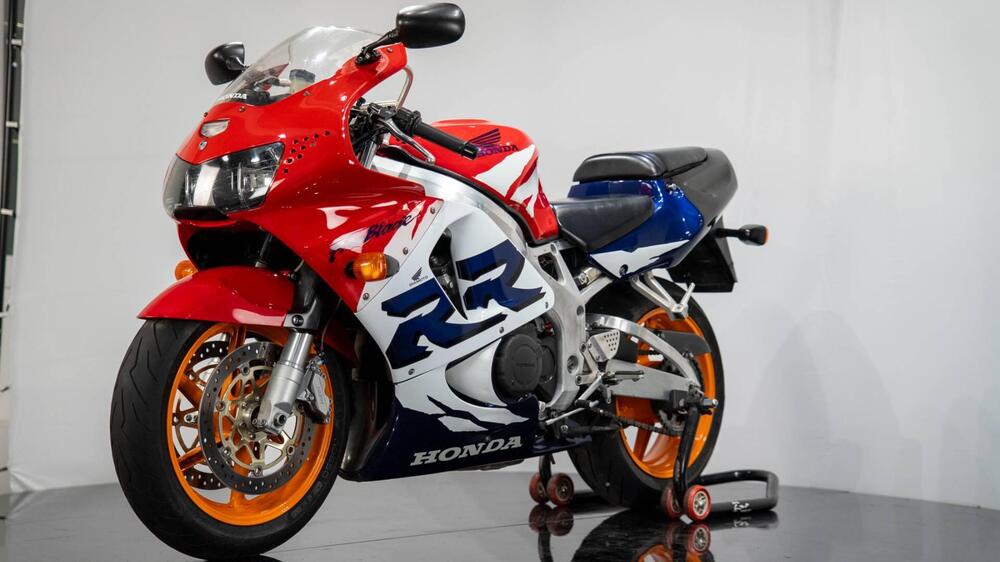 Honda CBR 900 RR SC33 (3)