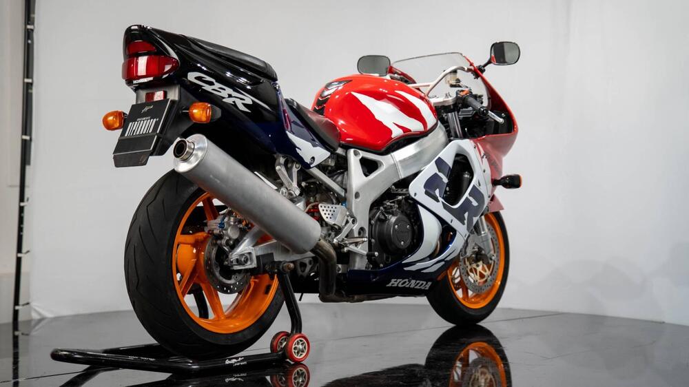 Honda CBR 900 RR SC33 (7)