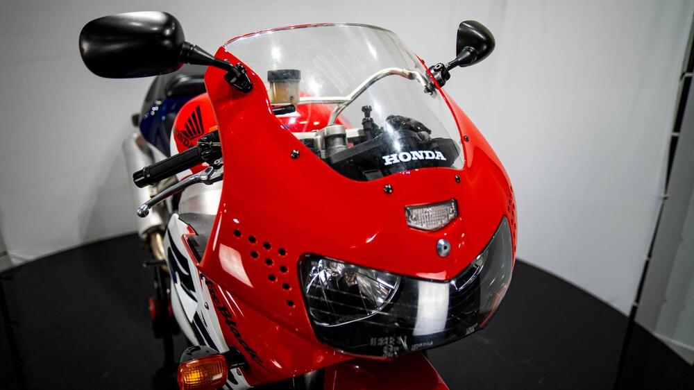 Honda CBR 900 RR SC33 (17)