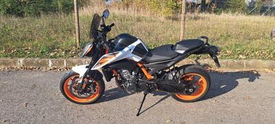 KTM 890 Duke R (2020) usata