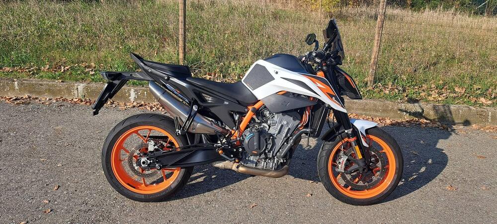KTM 890 Duke R (2020) (2)
