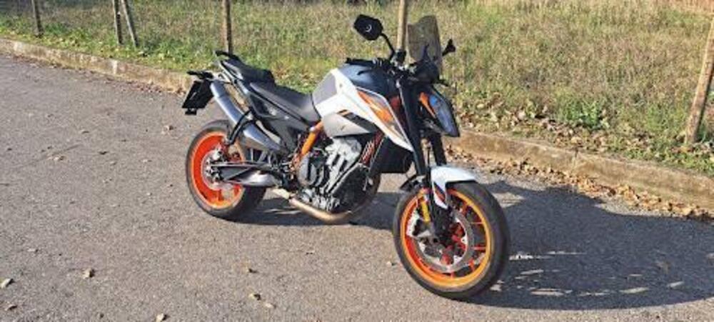 KTM 890 Duke R (2020) (4)