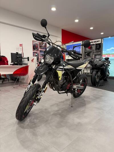 Fantic Motor XMF 125 Motard Performance 4t (2021 - 22) usata