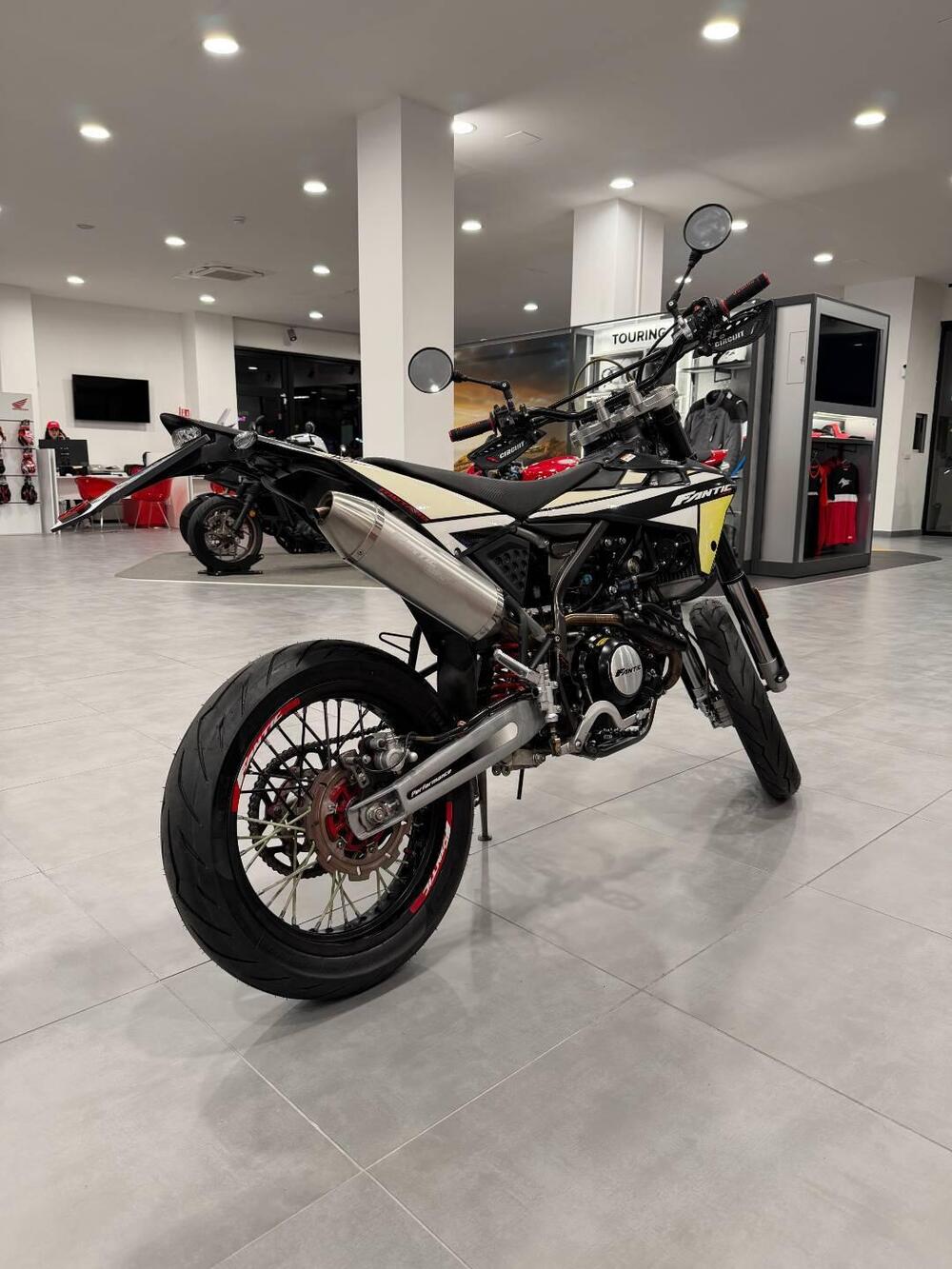 Fantic Motor XMF 125 Motard Performance 4t (2021 - 22) (7)