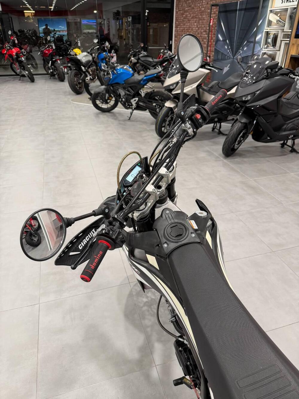 Fantic Motor XMF 125 Motard Performance 4t (2021 - 22) (8)