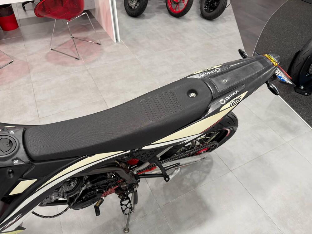 Fantic Motor XMF 125 Motard Performance 4t (2021 - 22) (9)