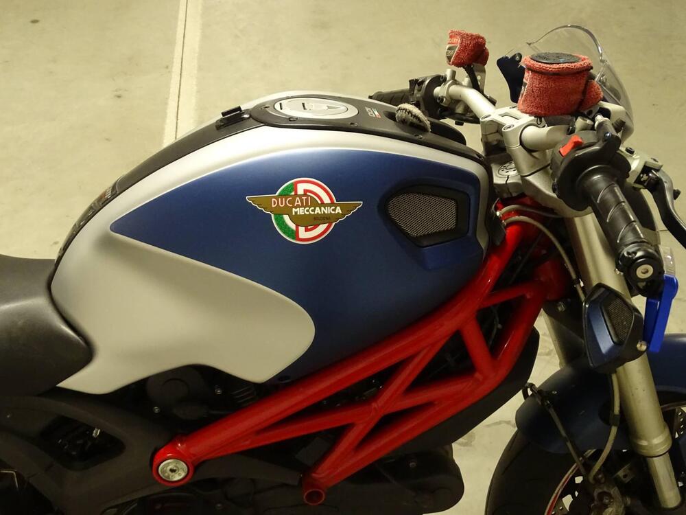 Ducati Monster 1100 (2009 -10) (8)