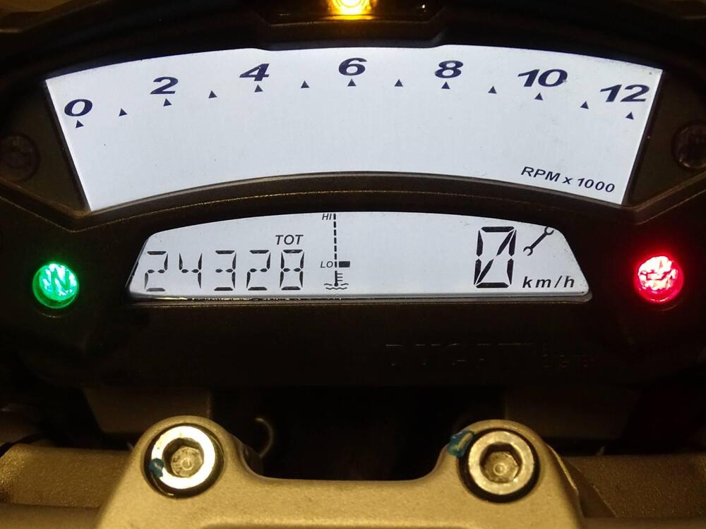 Ducati Monster 1100 (2009 -10) (5)