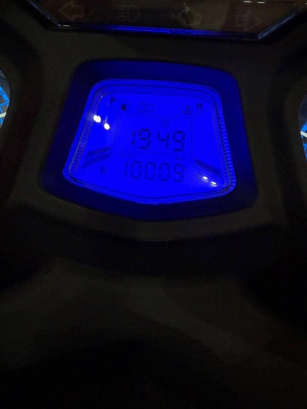 Sym Joymax 300 Z+ (2021 - 24) (6)