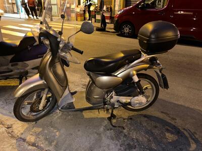 Aprilia Scarabeo 100 4t (2007 - 16) usata