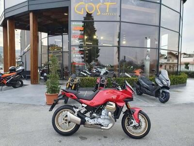Moto Guzzi V100 Mandello (2025) nuova