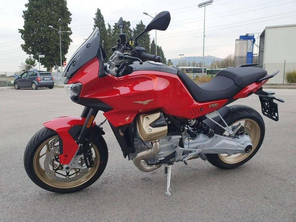 Moto Guzzi V100 Mandello (2025) (5)