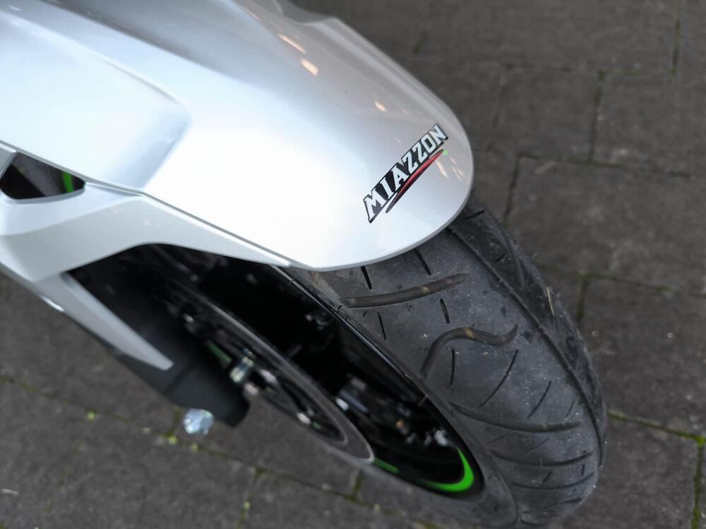 Kawasaki Z e-1 (2024 - 25) (7)