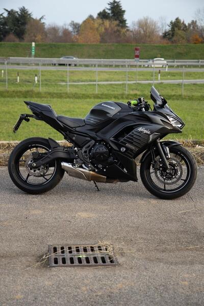Kawasaki Ninja 650 (2025 - 26) usata