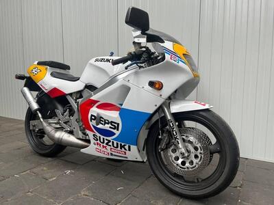 Suzuki RGV 250 (1989 - 97) usata
