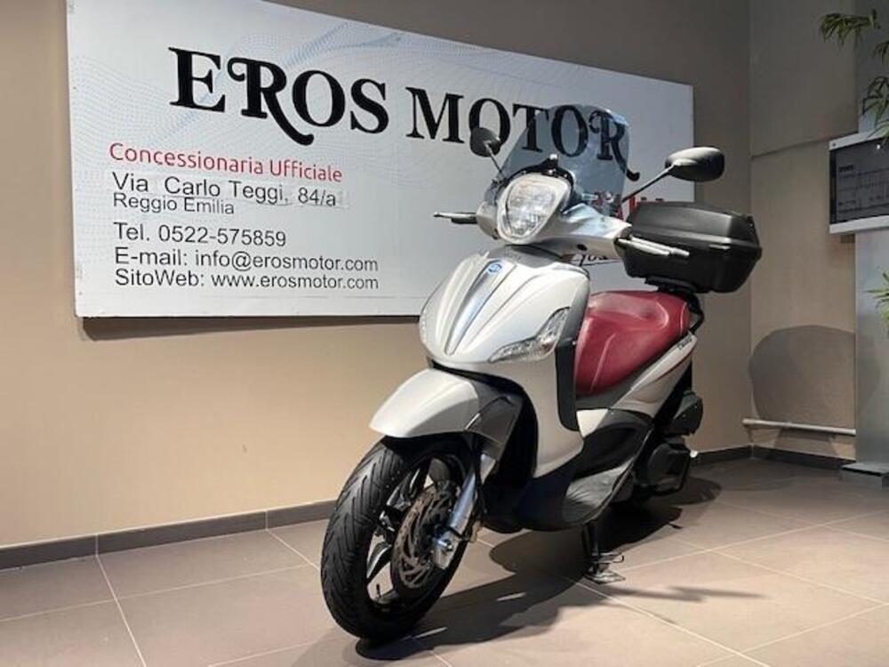 Piaggio Beverly 350 SportTouring ie ABS (2011 - 17) (5)