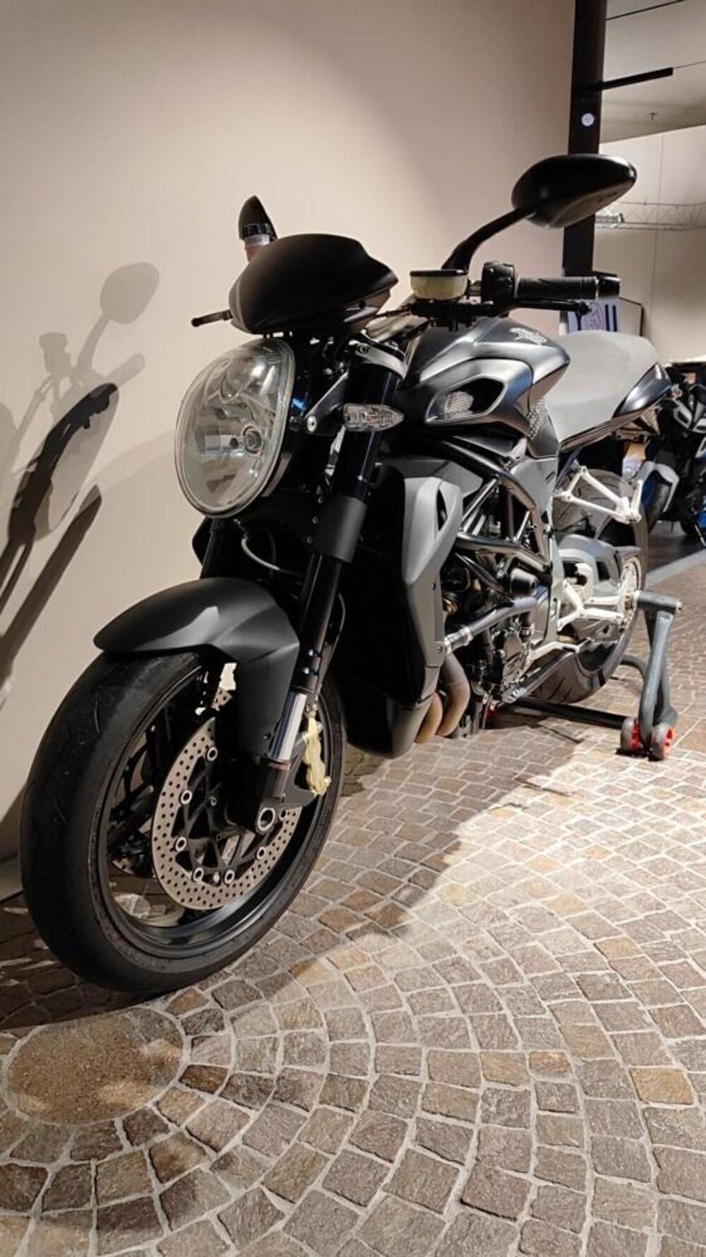 MV Agusta Brutale 920 (2011 - 12) (3)