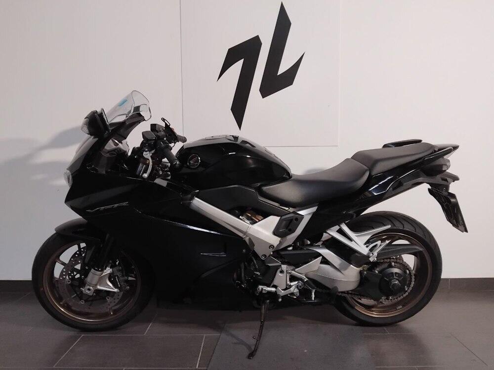Honda VFR 800 F (2014 - 16)