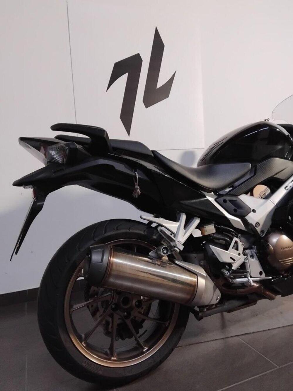 Honda VFR 800 F (2014 - 16) (6)