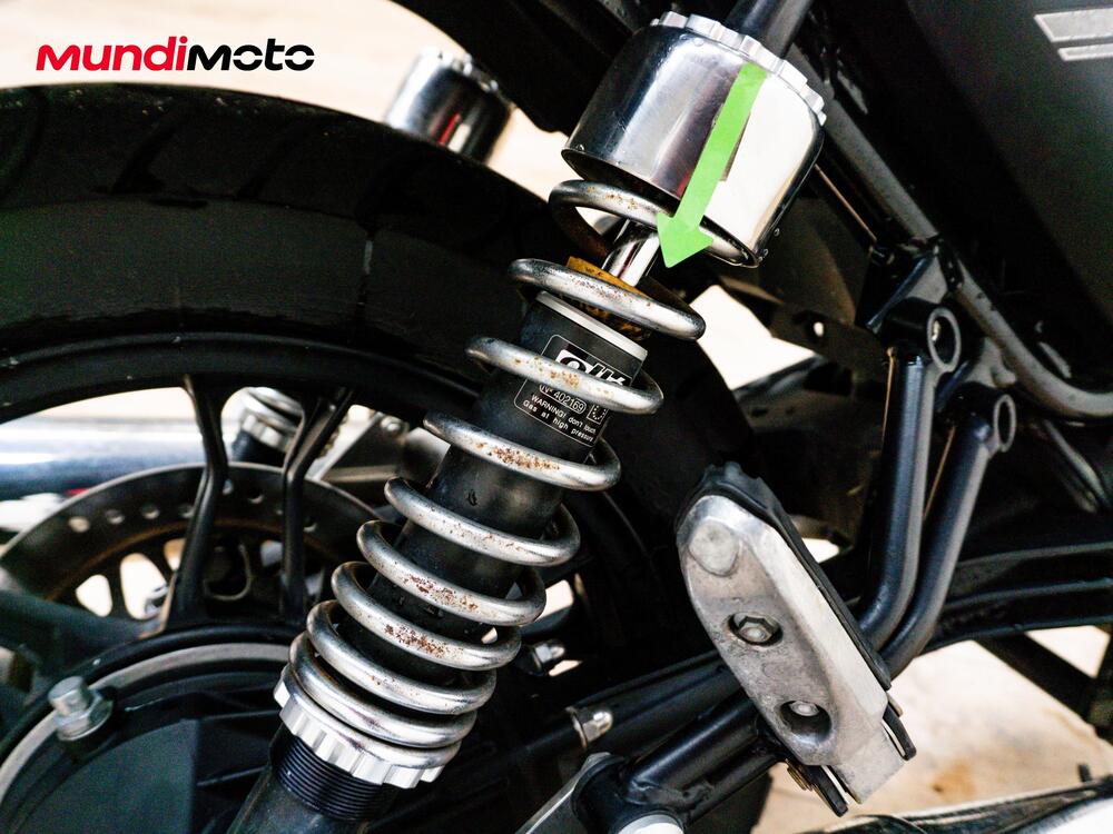 Moto Guzzi V7 III Stone (2017 - 20) (17)