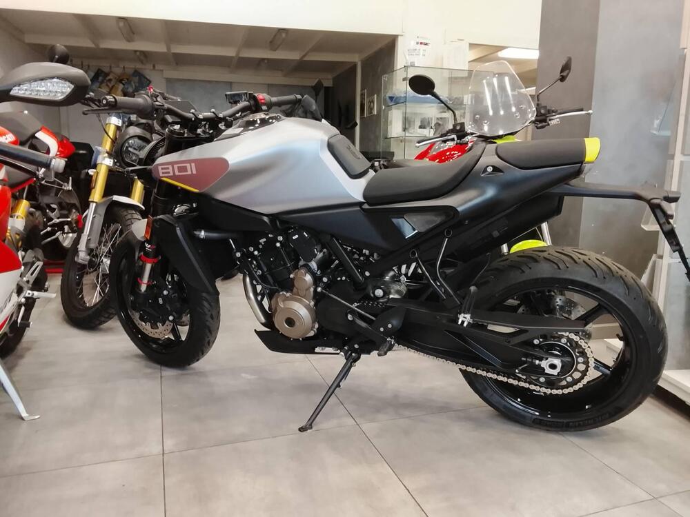 Husqvarna Vitpilen 801 L (2025 - 26) (2)