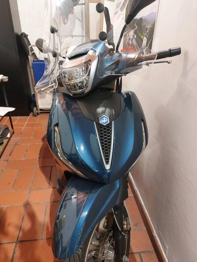 Piaggio Beverly 300 ABS-ASR (2021 - 25) usata